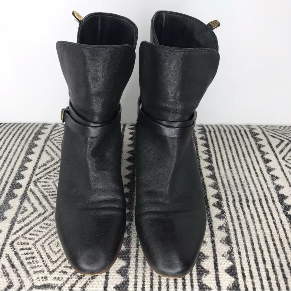 Vintage Chloe Black Leather Buckle Block Heel Ankle‎ Boots - Picture 2 of 12